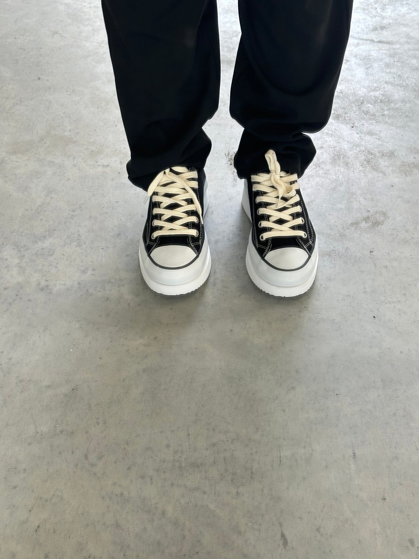 Yüksek taban converse