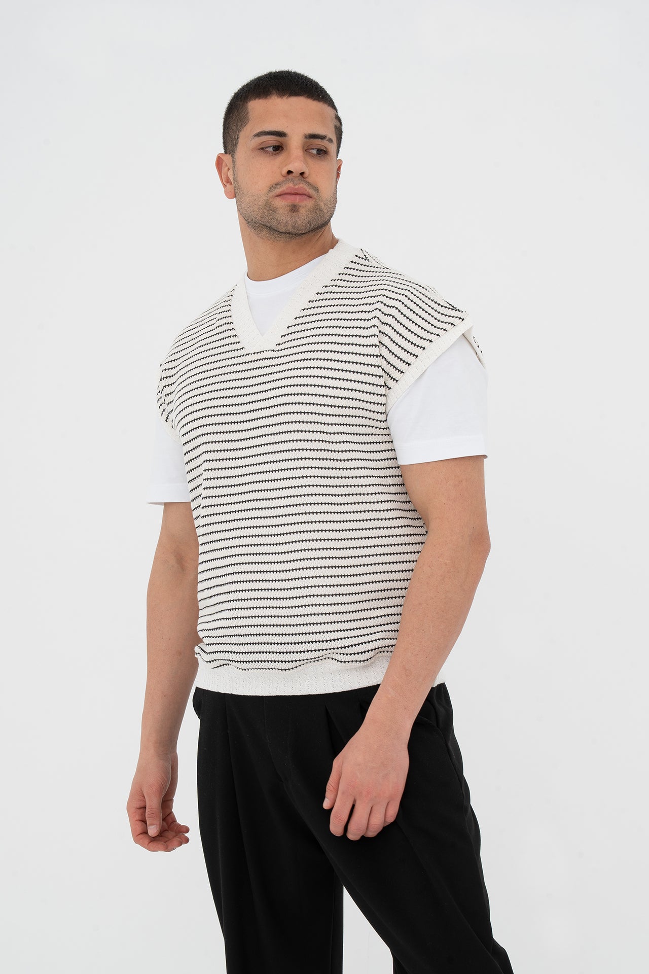 Sıfır Kollu Oversize Triko Süveter