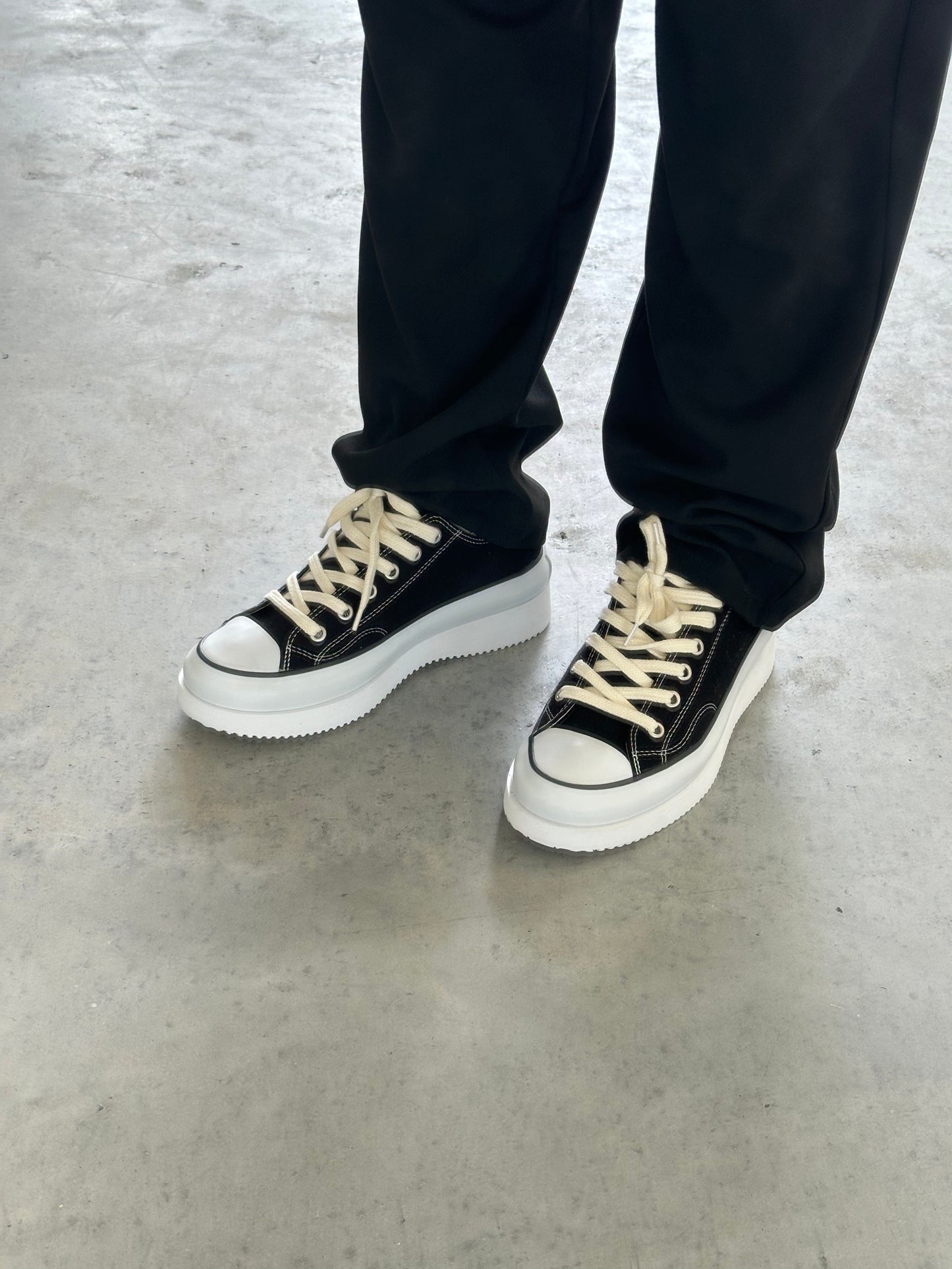 Yüksek taban converse