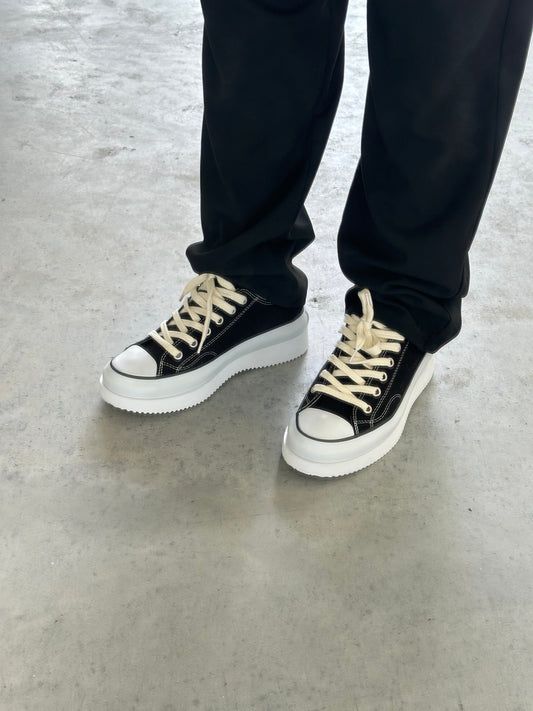 Yüksek taban converse