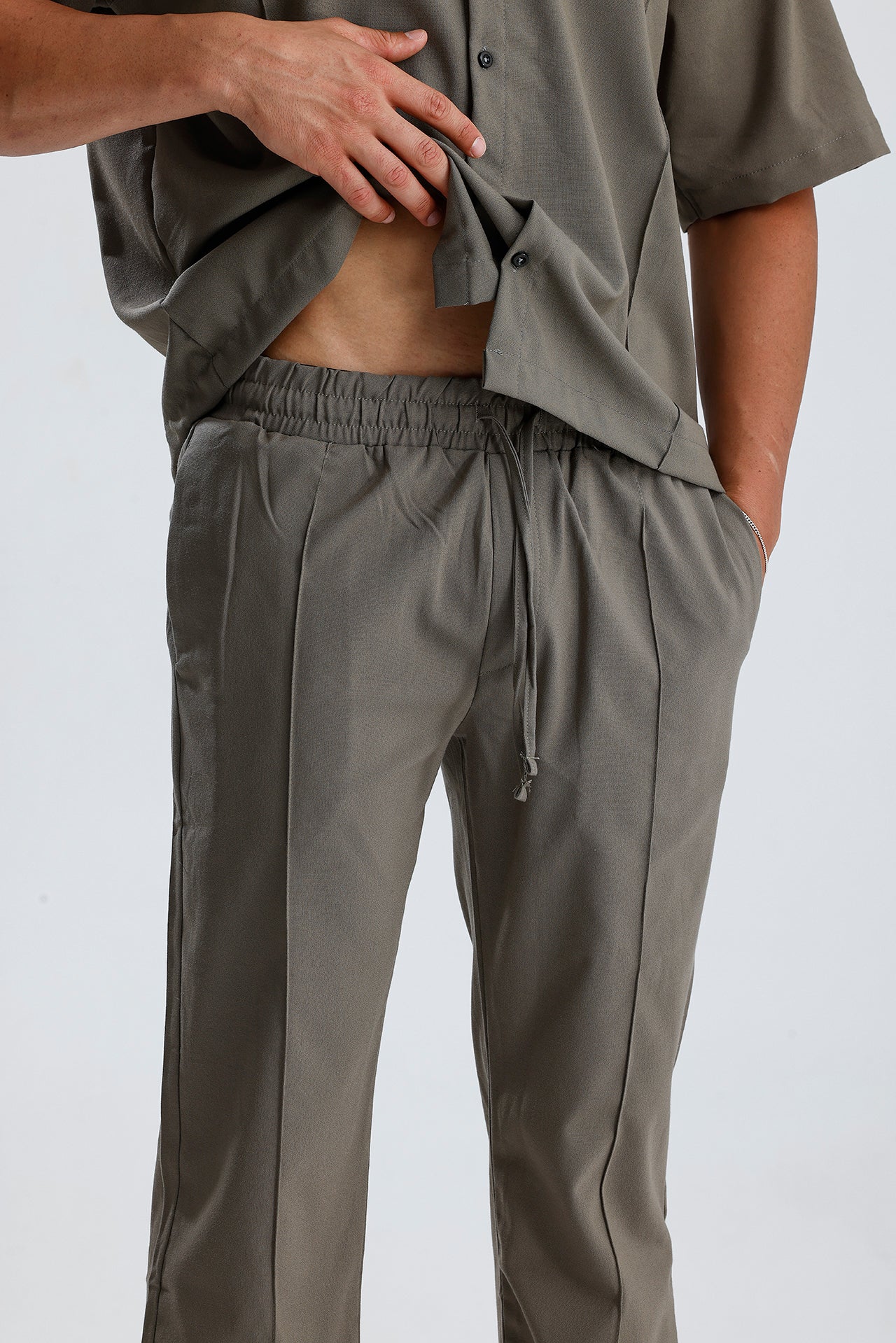 Ön Dikiş Detaylı Kumaş Takım